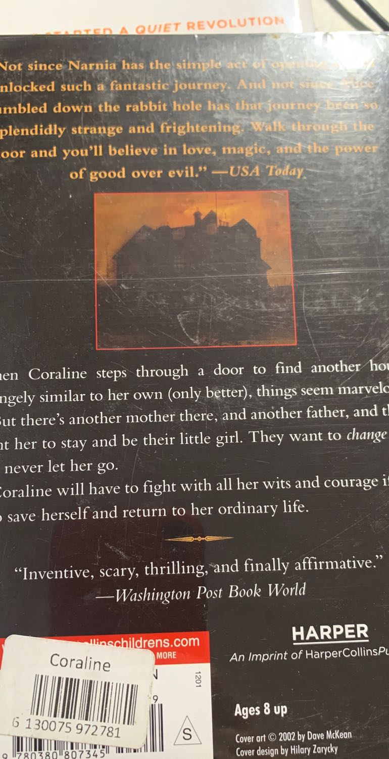 Sản phẩm nhỏ gọn nhẹ. Khi nhận hàng hộp có hơi méo nhưng sách vẫn nguyên vẹn và đẹp. Rất hài lòng với sản phẩm!