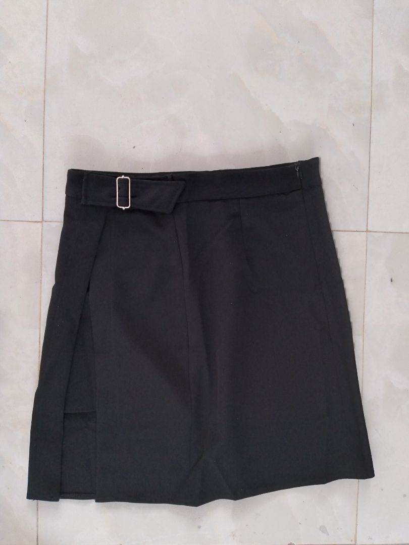 vải tốt,nhân viên giao hàng nhanh. Đáng để mua.