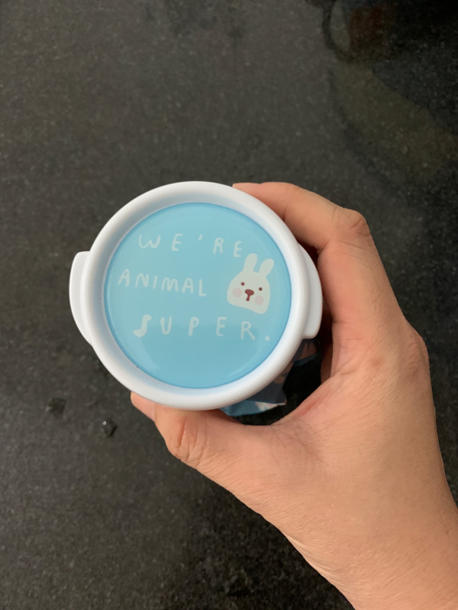 Sản phẩm nhỏ so với nhu cầu. Nhỏ hơn so với loại bán trên thị trường ở nhà thuốc. Hơi thất vọng. Điểm cộng là hoa văn dễ thương, xinh xắn.