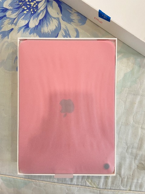 lần đầu mua trên mạng giá trị lớn nên hơi lo 
đặt giao nhanh tầm 1 tiếng là có hàng ai ở hcm nha 
máy thì đẹp đóng gói siu kĩ luôn á 3 4 lớp giấy máy real tốt quá ngon cho 1 con ipad thế này lần đầu mua trên mạng giá trị lớn nên hơi lo 
đặt giao nhanh tầm 1 tiếng là có hàng ai ở hcm nha 
máy thì đẹp đóng gói siu kĩ luôn á 3 4 lớp giấy máy real tốt quá ngon cho 1 con ipad thế này