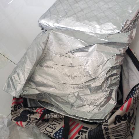 Sp khá đẹp nha , ko dày như tấm minh từng mua trước kia , nhưng chất vải có vẻ xịn hơn . *** thử với nước rất ok , ko thấm tí nào . Giá cũng tốt còn độ bền chưa biết , để sd tg đã.