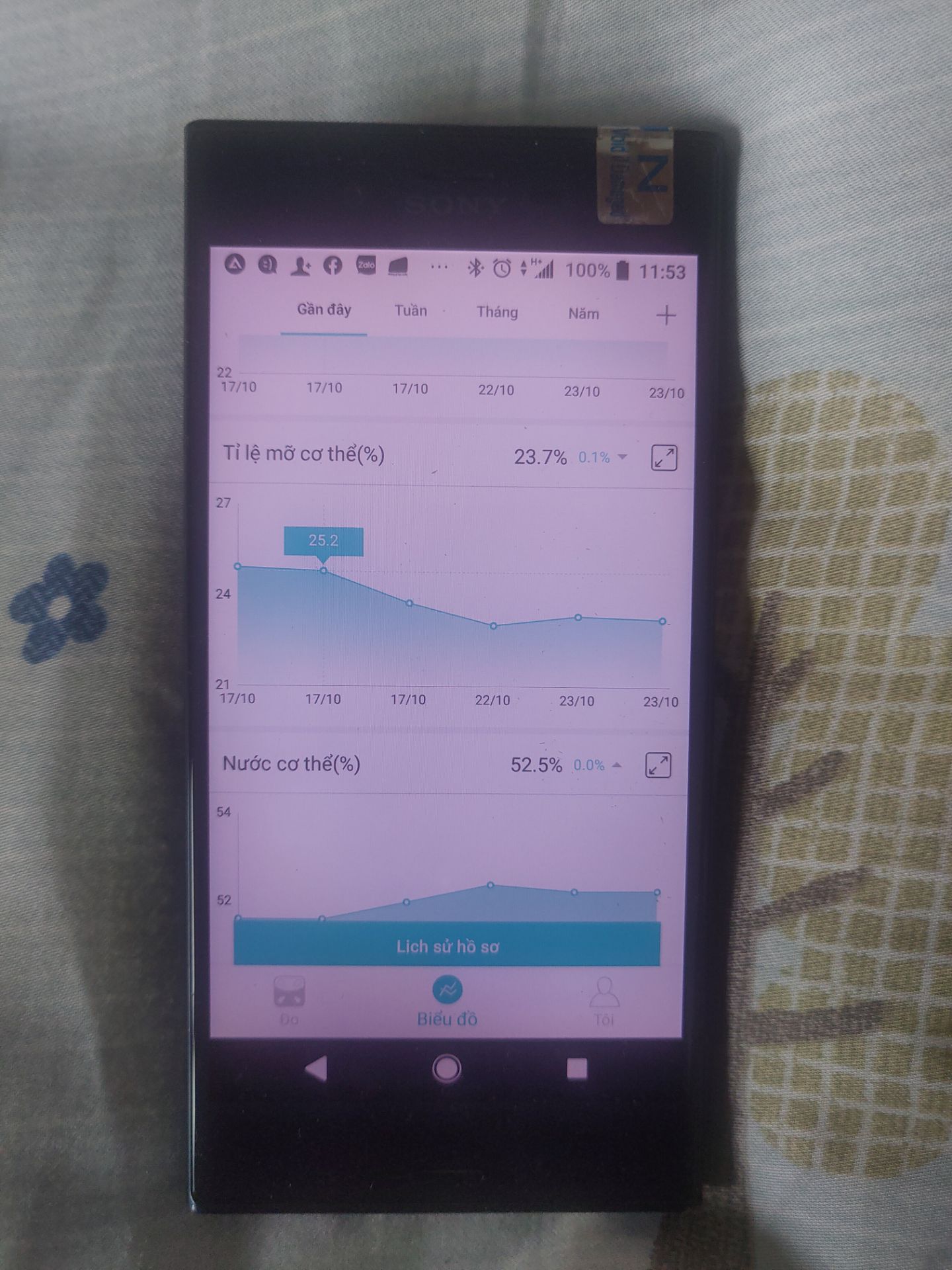 Đẹp, cân nhanh, app nhiều chỉ số. Có điều loay hoay mãi vẫn chưa đăng ký bảo hành được.