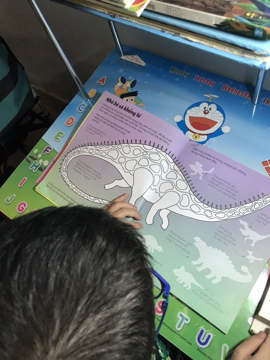 Sách đẹp, màu sắc đẹp. Nội dung hay, cậu nhóc nhà mình thích lắm. Giao hàng nhanh nữa, dịch bệnh thế mà giao nhanh. Sẽ tiếp tục ủng hộ nè!