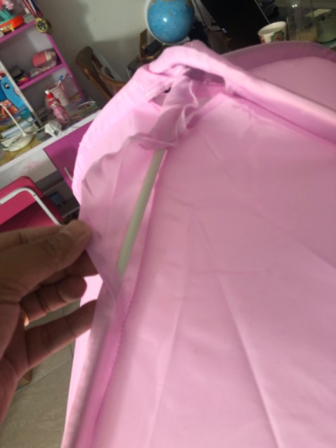 Bị rách vài chỗ. Đề nghị đổi lại cái khác Bị rách vài chỗ. Đề nghị đổi lại cái khác