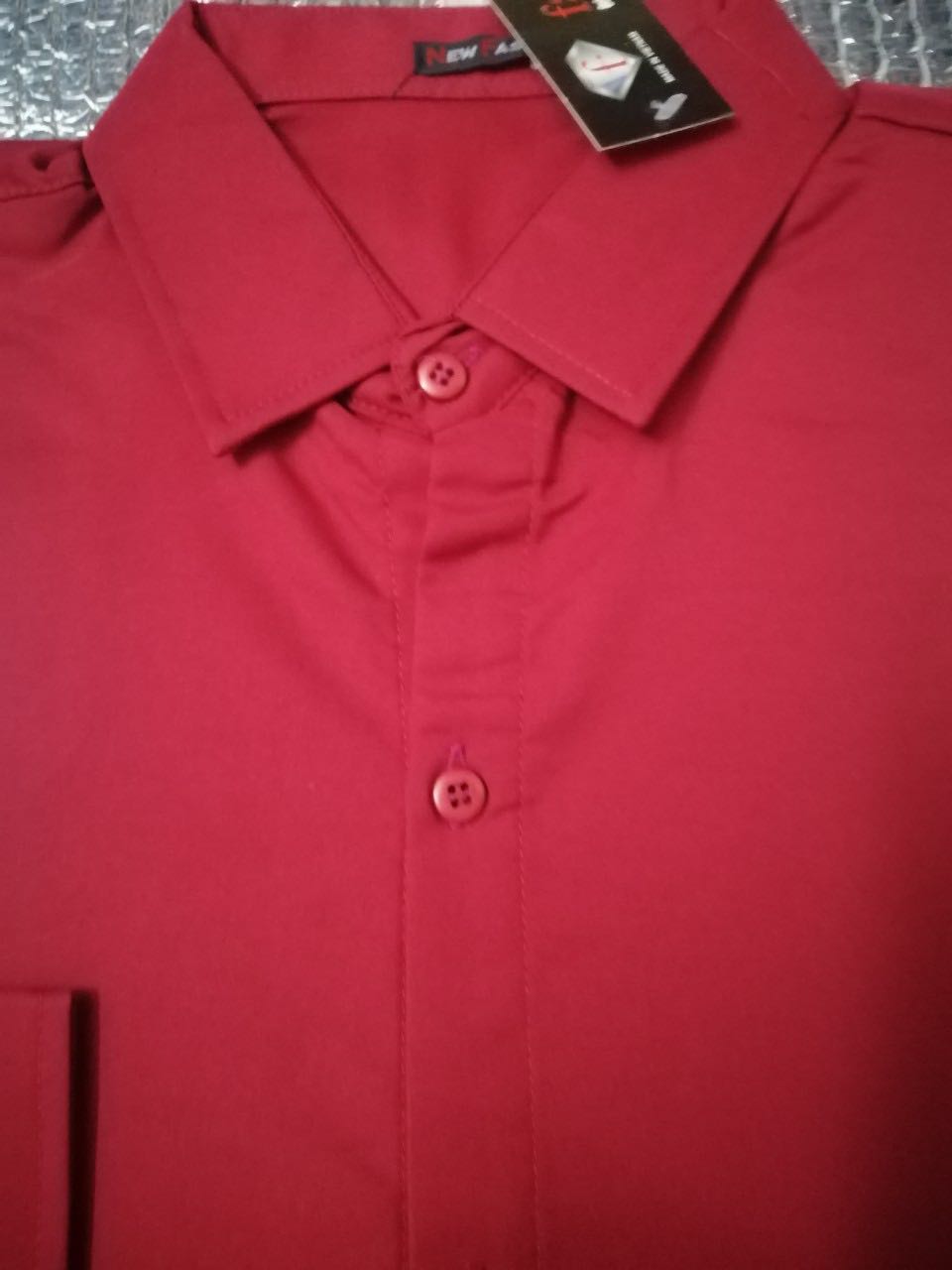 Áo màu đẹp vải mịn mát, form rộng rất thoải mái