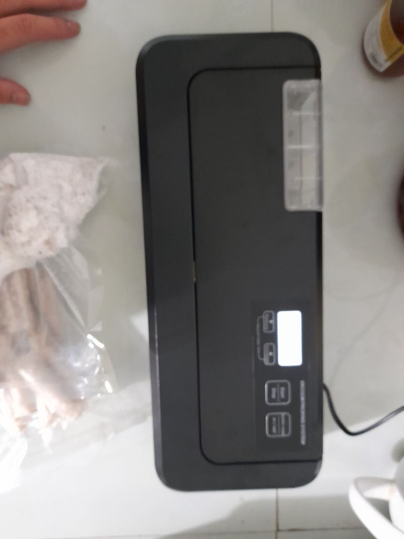 mình đã sử dụng hết ngày hôm nay và quay review cho mn, eo ôi dùng tốt lắm luôn, thề đấy. Rất tiện để bảo quản đồ khô ngoài ra còn có thể dùng khóa miệng bọc nilong rất thích mình đã sử dụng hết ngày hôm nay và quay review cho mn, eo ôi dùng tốt lắm luôn, thề đấy. Rất tiện để bảo quản đồ khô ngoài ra còn có thể dùng khóa miệng bọc nilong rất thích