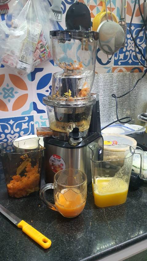 Công suất mạnh, ép cần tây, cóc thoải mái, vắt khá kiệt, chạy êm, hài lòng nha