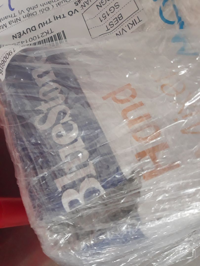 tiki đóng gói ẩu quá. mà mình k thấy phiếu bảo hành. cứ như đã được bóc tem từ trước ấy. thất vọng với tiki