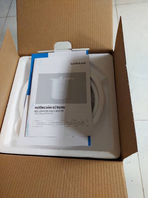 Nồi nhỏ gọn, tiện sử dụng nấu nhiều món như cơm, cháo, súp.