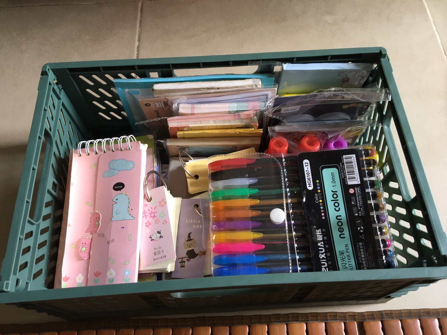 Hình ảnh mag tính chất chỉ để đánh giá. Sách đọc k hiểu gì hết trơn khó hiểu lắm. Cái bìa thật ra làm mình muốn mua nhưng cứ tưởng gì nhưng đọc k hiểu