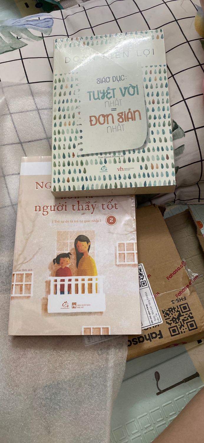 Giao hàng hơi lâu, nhưng sách bọc cẩn thận, chống sốc, nguyên nilong.