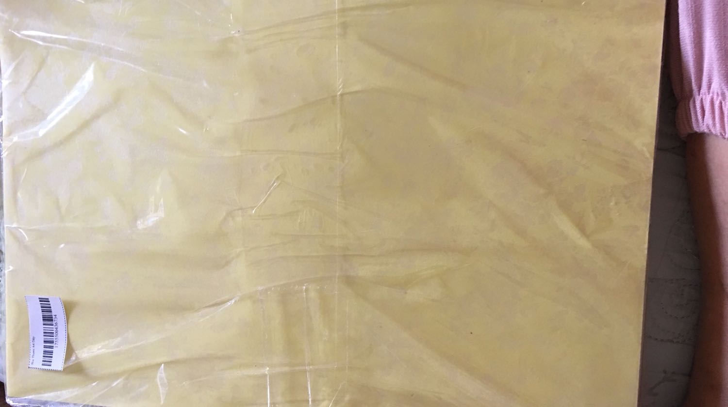 Giao không đúng màu Mua màu xanh đuong giao màu vàng , còn sp khác ghi đủ màu giao màu hồng ?