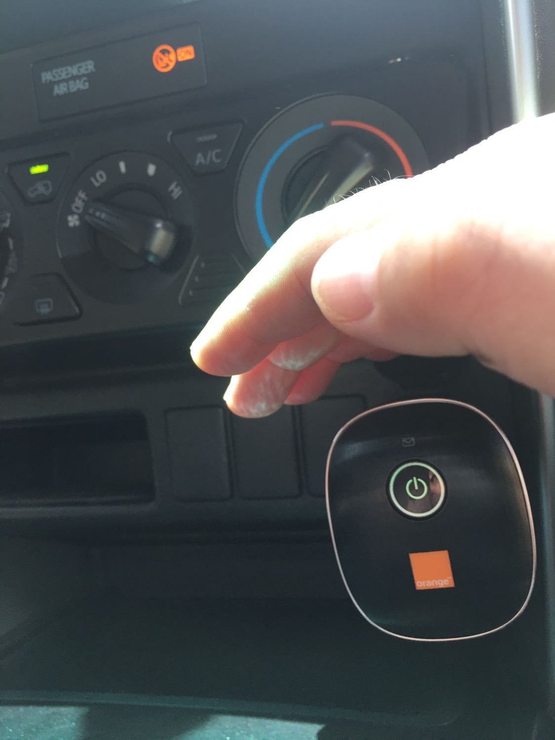 Hoan toan khong hai long, chỉ sử dụng duoc 1 ngay, sau do khoi dong khong len, Tim khong thay chuc nang “đổi trả hàng “