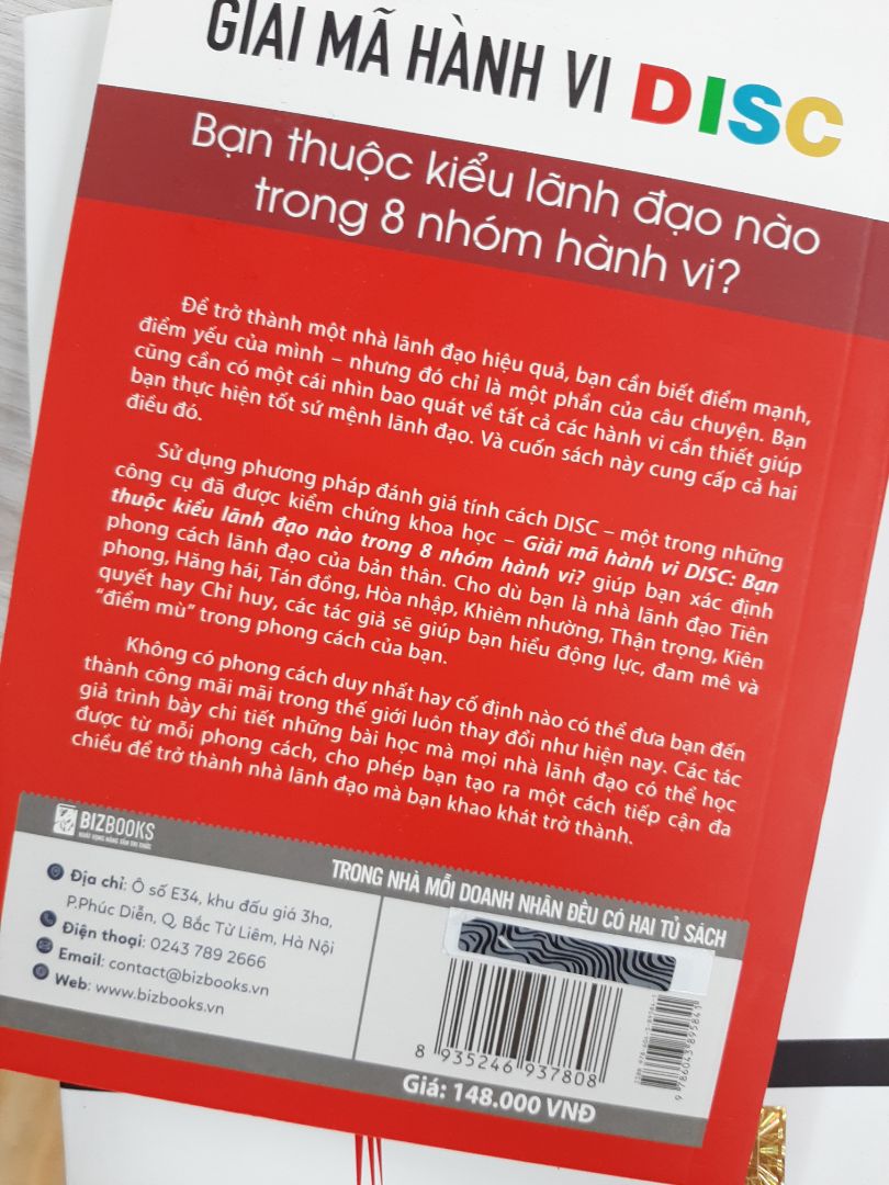 Sách này đáng mua, do là khi chúng ta hiểu được tính cách, sở thích,  của những nhóm người, ta có thể nhanh chóng biết được khách hàng mong đợi điều gì, khách hàng quan tâm điều gì nhất,

Từ đó chúng ta khai thác những lợi thế sản phẩm, phù hợp với mong đợi đó của khách hàng, khả năng bán hàng sẽ cao hơn nhiều.