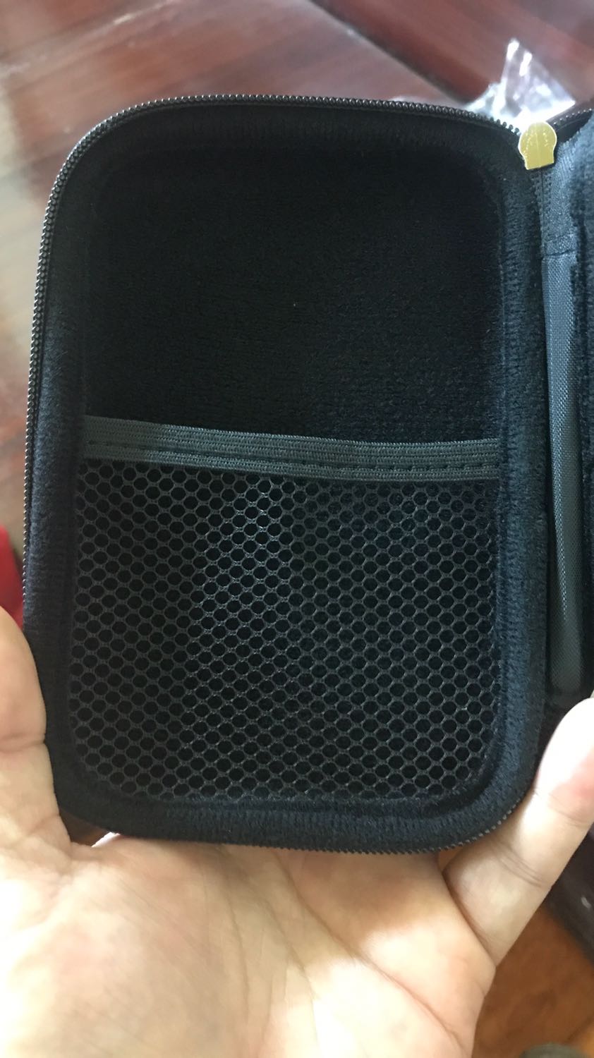 Rất hài lòng với sản phẩm, đẹp và giá thành OK. Cảm ơn Tiki chúc shop bán nhiều đơn hàng tốt hơn nữa..........