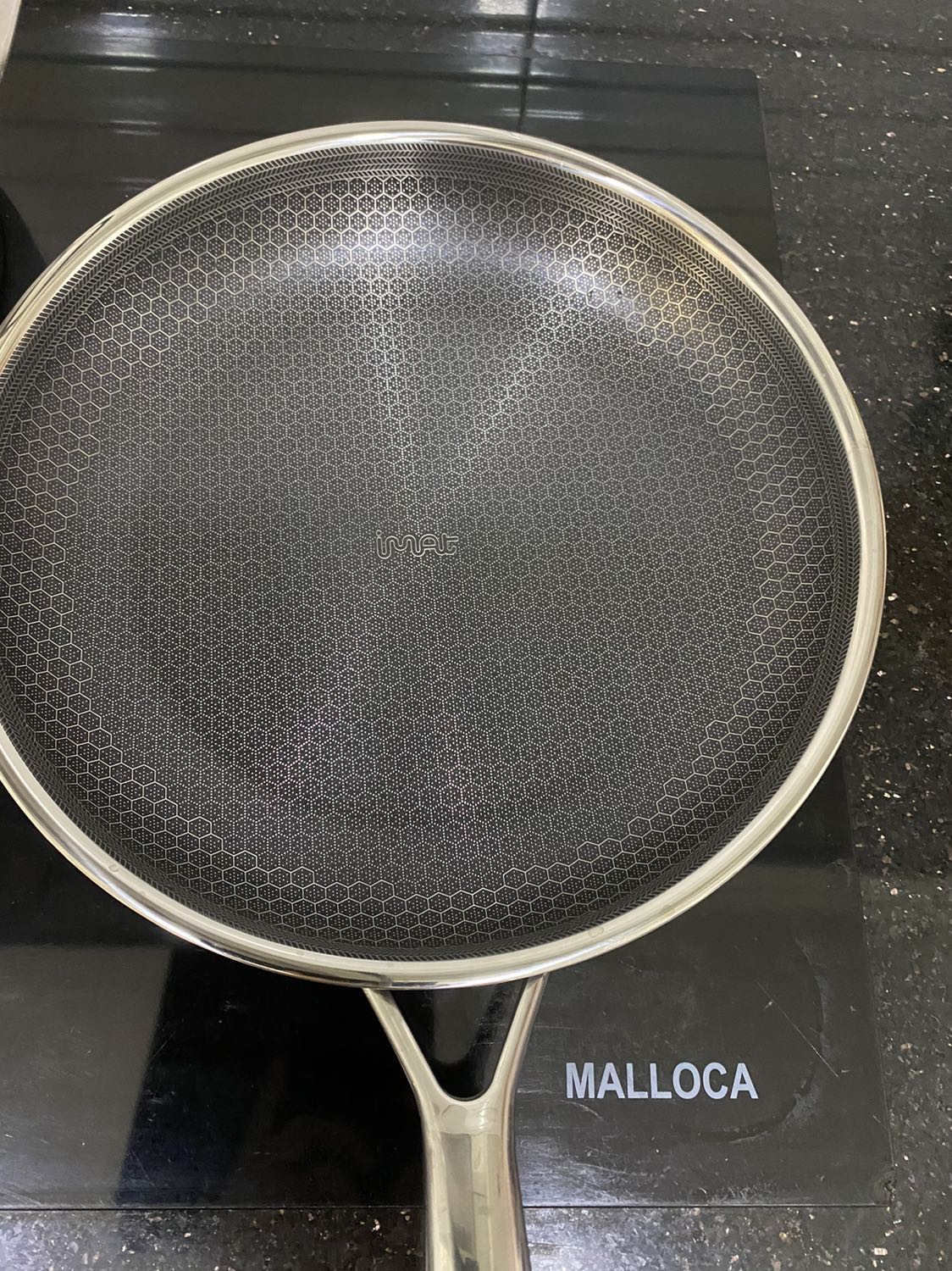 Hàng rất đẹp,rất chắc chắn,rất chất lượng,rất hài lòng,