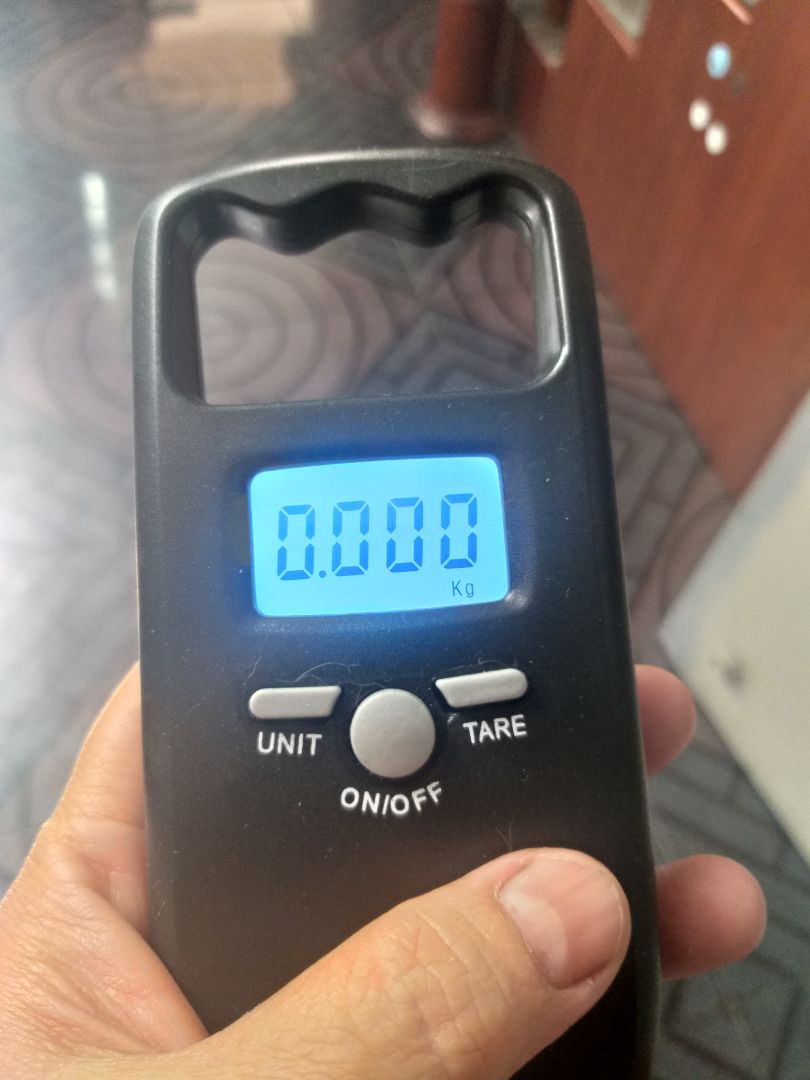 Cân nhạy, sản phẩm đạt yêu cầu sử dụng thông thường. Tiki giao hàng nhanh hơn dự kiến, đóng gói cẩn thận.