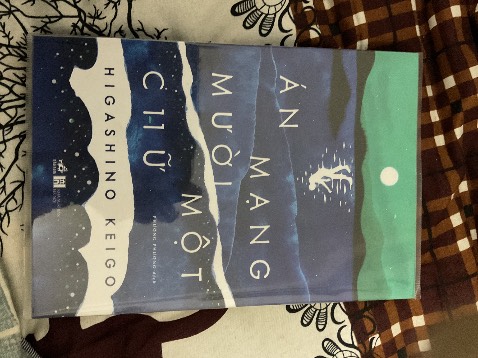 Nội dung cũng lôi cuốn như những cuốn khác của tác giả nhưng đọc tầm 1/3 cũng có thể hòm hòm đoán ra tác giả rồi nhưng vẫn là một cuốn sách hay nên đọc ạ