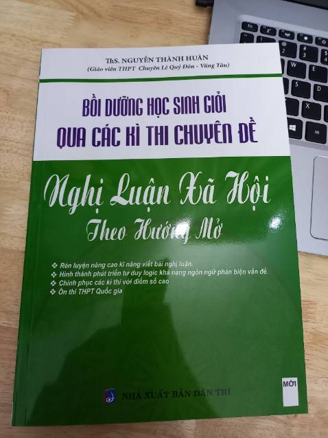 Sách được bọc bìa cẩn thận, sạch đẹp, giao hàng nhanh nên cho shop 5 sao nhé, lần sau mình sẽ tiếp tục ủng hộ!!!