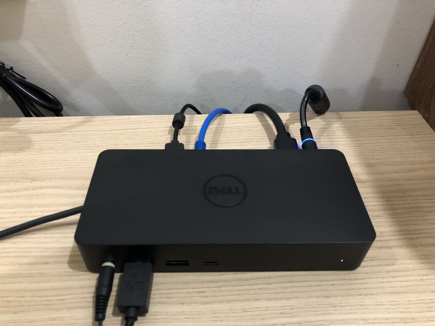 Mua Bộ chuyển đổi Dell Universal Dock D6000 - Hàng Chính Hãng Mua Bộ chuyển đổi Dell Universal Dock D6000 - Hàng Chính Hãng