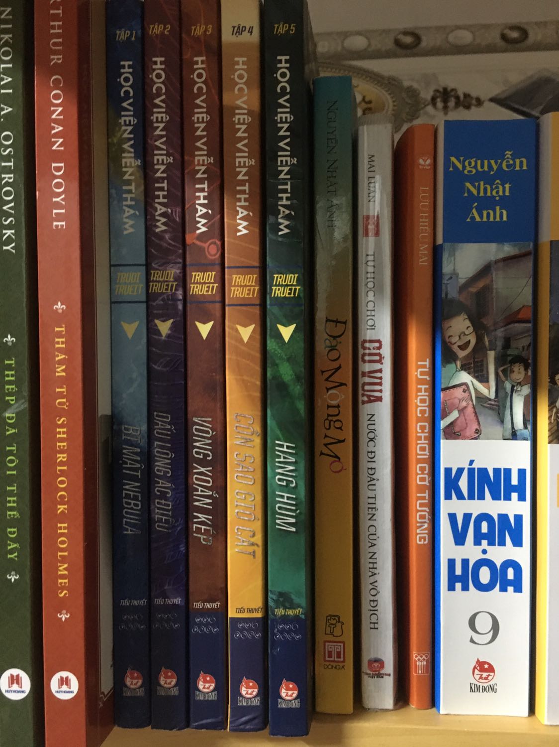Sách có nội dung hay và trình bày đẹp. 
Hàng được Tiki đóng gói cẩn thận.
Giao hàng hơi chậm so với dự kiến.