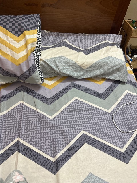 Chất liệu Cotton 100%. Sài quá thích. Giá lại rẻ nữa. 10 điểm