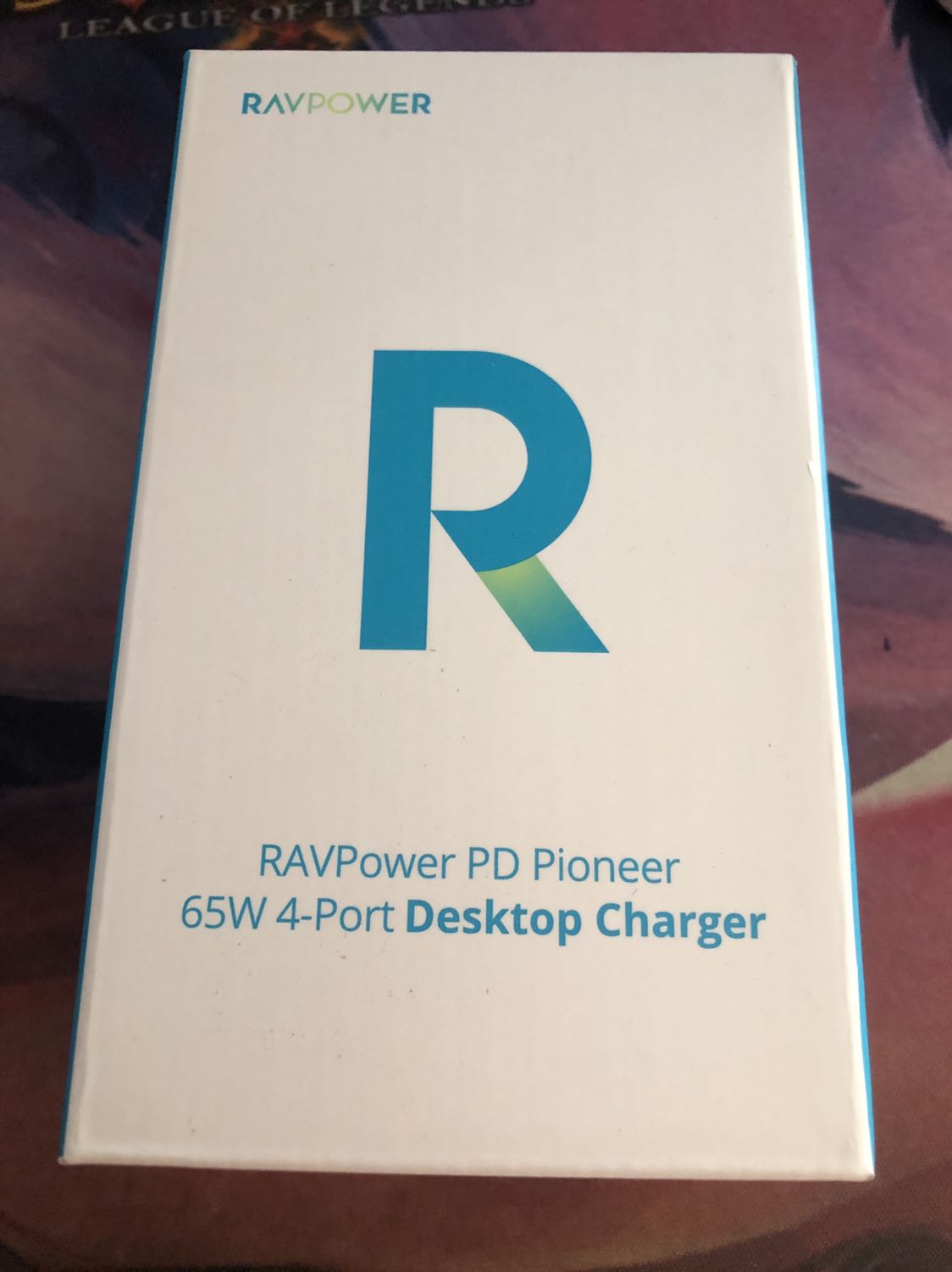 Giao hàng nhanh - Chất liệu hoàn thiện sản phẩm tốt - 2 cổng Type C và 2 cổng Type A tiện lợi. Nhưng mình vẫn thắc mắc sao dùng bút thử điện nó vẫn sáng :)))