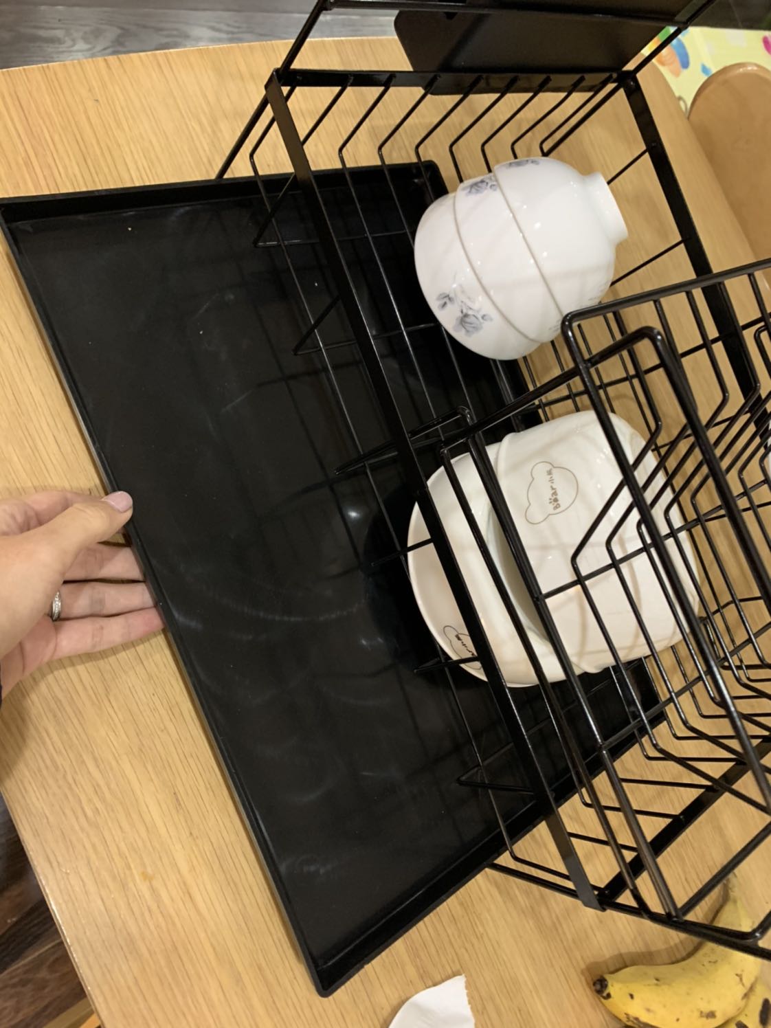 Tiki giao hàng nhanh thật, đặt hôm thứ 6 Tết dương mà thứ 7 giao ngay, hàng thì rất ok, mua tặng cho e trai sinh viên ở trọ rất hợp lý.. m mua màu đen, chắc mua 1 cái trắng nữa để văn phòng úp cốc chén cũng gọn