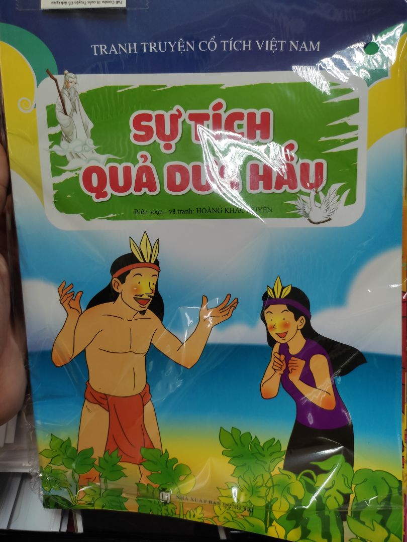 xem review mình tưởng là toàn bộ sách song ngữ nhưng lại là sách tiếng Việt.