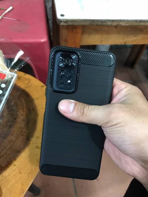 Treo đầu dê bán thịt ***, đưa ốp lưng rộng ra cả khúc như này thì dùng thế quái nào được, cả ốp cả vận chuyển 98k gần 100k mà làm ăn như *** như này