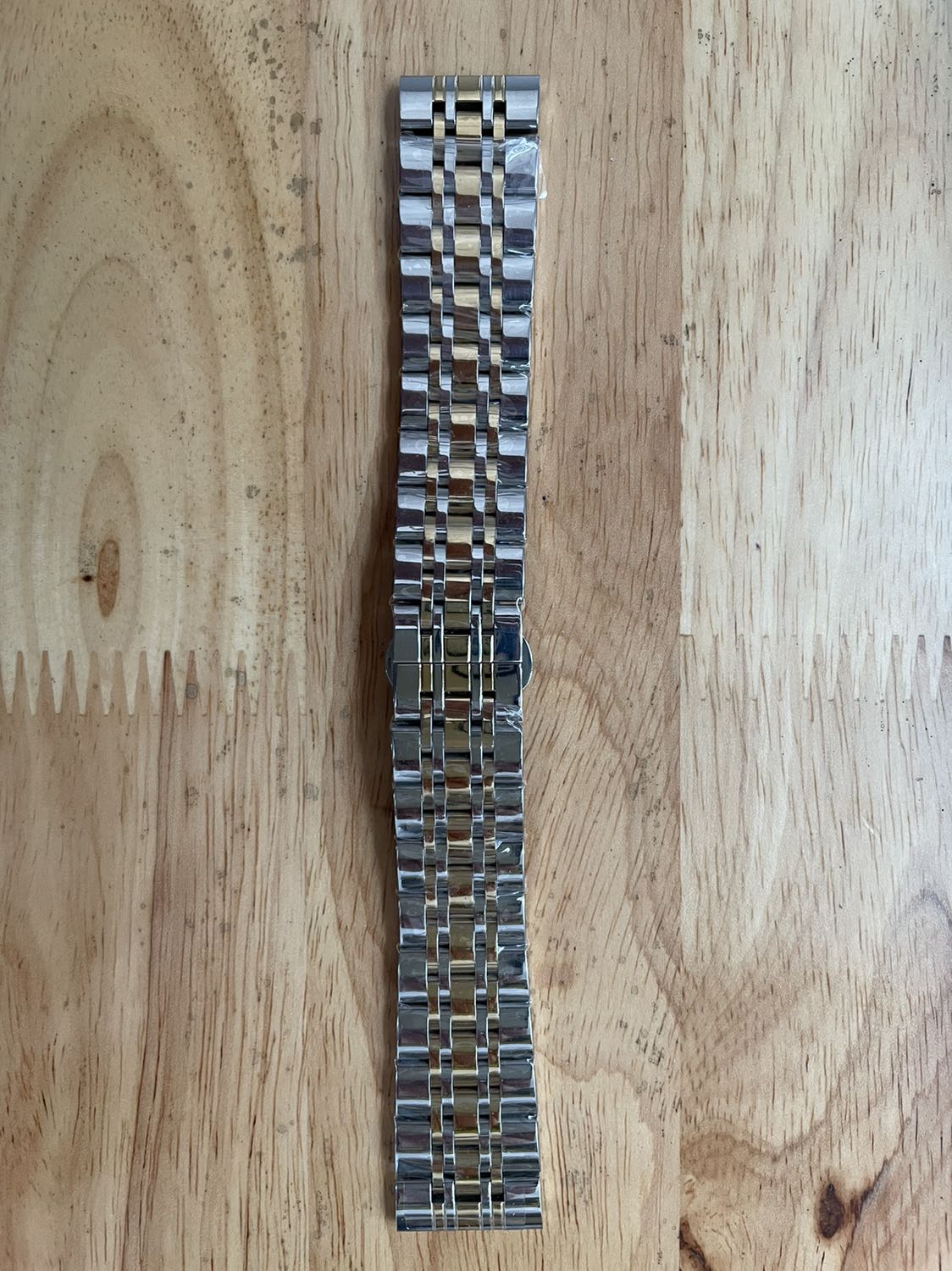 Giao hàng sai, hàng lỗi kích kỹ thuật, chất lượng thì bình thường so với mức giá… cần có thời gian sử dụng mới đánh giá hết được, cần đa dạng hình thức thanh toán( tiền mặt, chuyển khoản..)