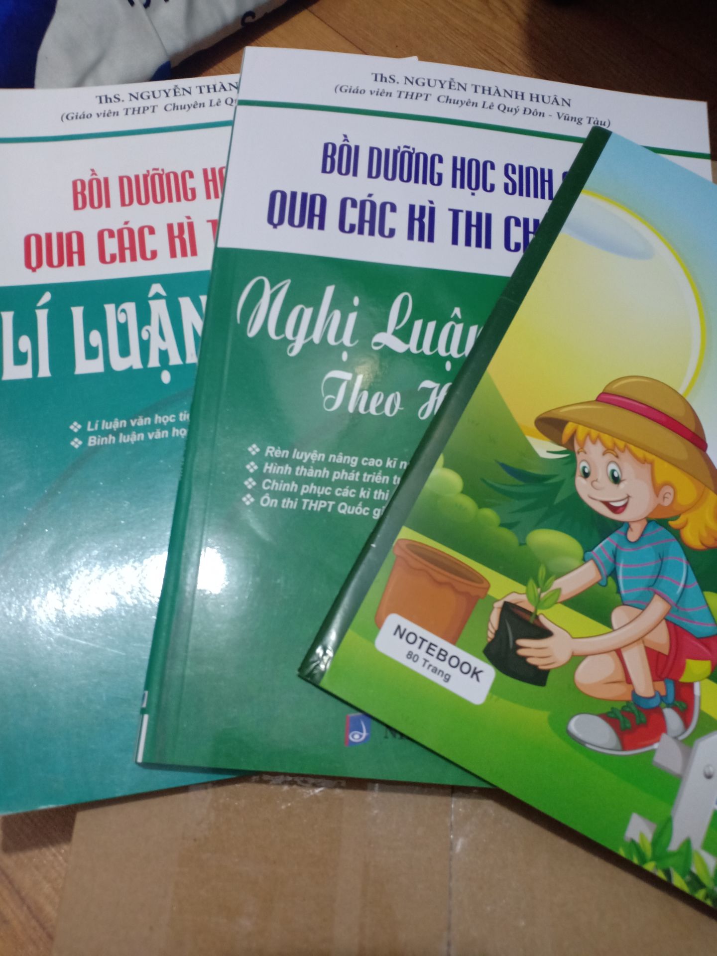 giao hàng nhanh, gói hàng chắc đẹp, sách hay bổ ích, rất đáng tiền