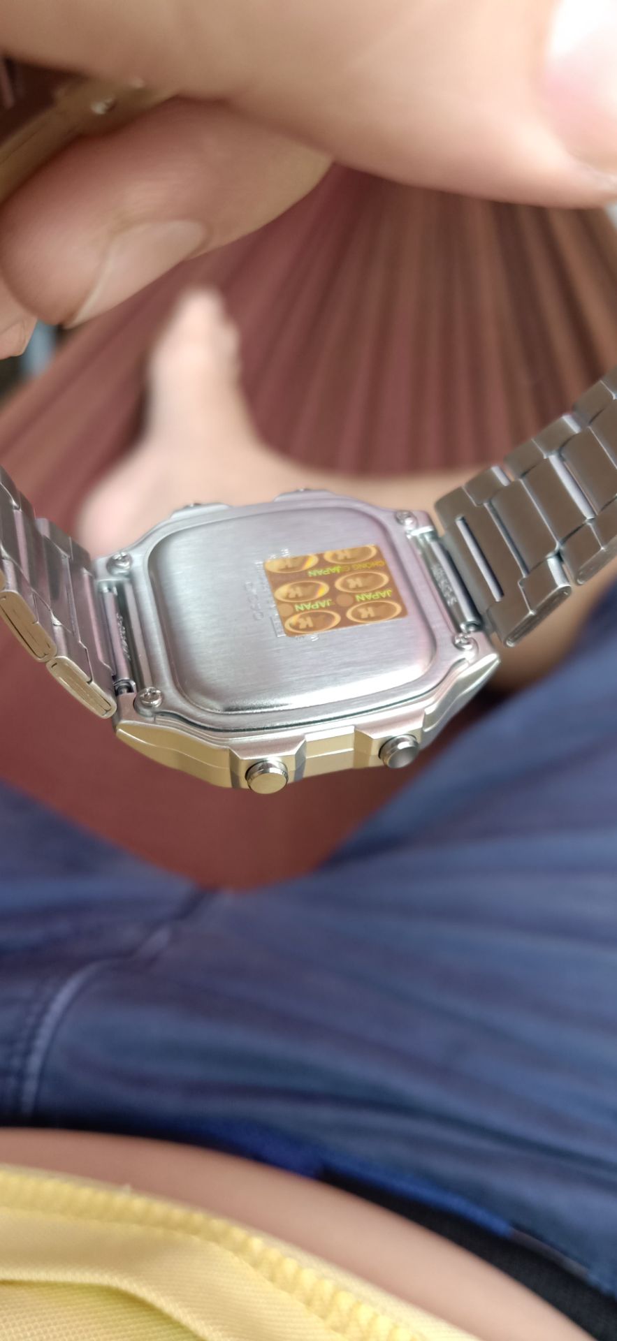 đúng chính hãng. giao hàng nhanh đồng hồ rất đẹp không chê đâu được