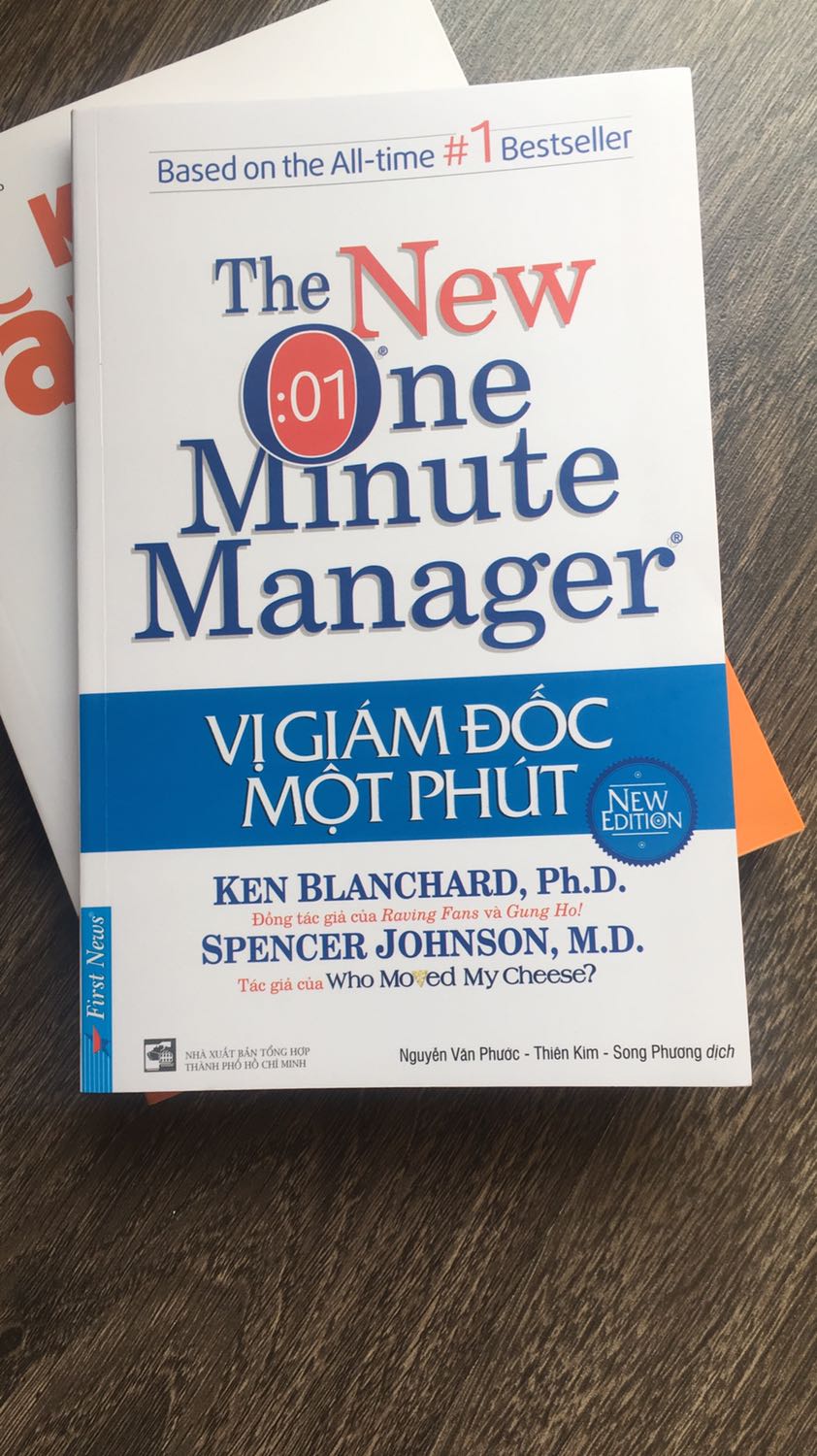 Sách hay dành cho ai muốn phát triển khả năng lãnh đạo và dùng người phù hợp cho từng vị trí. Chỉ có những nhân viên làm việc trong tâm lý thoải mái nhưng đúng khuôn khổ, sếp quản lý rất dễ mà lại được nhân viên tôn trọng, yêu thương và ngưỡng mộ.

Cuốn này mọi người đọc 1h-2h là xong nên thường xuyên đọc và nghiền ngẫm nhé