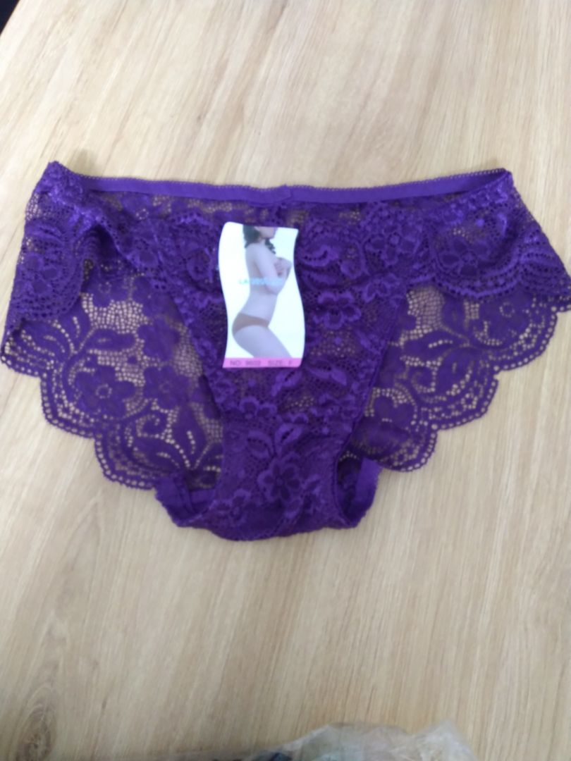 quần co giãn tốt, mặc thoải mái. chất ren dạy dặn. giá cả như vậy là rất ok rồi