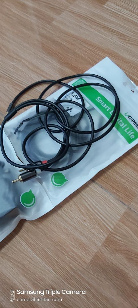 Thông tin chính thức của Ban Giám hiệu ĐH Y Dược TP HCM:
Bộ Y tế Canada Va To chuc Y te The gioi (WHO) thông báo cho công chúng rằng cúm (virus Corona) lần này là nghiêm trọng. Phương pháp phòng ngừa là giữ cho cổ họng ẩm, đừng để cổ họng bị khô. Do đó, đừng để khát nước vì một khi màng trong cổ họng của bạn bị khô, virus sẽ xâm nhập vào cơ thể bạn trong vòng 10 phút. Người lớn nên uống nước ấm 50-80cc, và 30-50cc cho trẻ, tuỳ theo độ tuổi. Bất cứ khi nào bạn cảm thấy cổ họng bị khô, đừng chờ đợi, hãy giữ nước trong tay. Đừng uống nhiều cùng một lúc vì nó không giúp ích gì, thay vào đó hãy tiếp tục giữ ẩm cho cổ họng. Cho đến cuối tháng 3, tránh đến những nơi đông người, đeo khẩu trang khi cần thiết đặc biệt là trên tàu hỏa hoặc phương tiện giao thông công cộng. Tránh thực phẩm chiên hoặc cay và nạp thêm vitamin C cho cơ thể
Các triệu chứng / được mô tả là:
1. sốt cao
2. ho kéo dài sau khi sốt
3. Trẻ em dễ mắc bệnh
4. Người lớn thường cảm thấy khó chịu, đau đầu và chủ yếu liên quan đến hô hấp
5: rất dễ lây qua tiếp xúc
Ai có các group thì nhân rộng cho mọi người cùng biết./.
?camerabinhtan.com Thông tin chính thức của Ban Giám hiệu ĐH Y Dược TP HCM:
Bộ Y tế Canada Va To chuc Y te The gioi (WHO) thông báo cho công chúng rằng cúm (virus Corona) lần này là nghiêm trọng. Phương pháp phòng ngừa là giữ cho cổ họng ẩm, đừng để cổ họng bị khô. Do đó, đừng để khát nước vì một khi màng trong cổ họng của bạn bị khô, virus sẽ xâm nhập vào cơ thể bạn trong vòng 10 phút. Người lớn nên uống nước ấm 50-80cc, và 30-50cc cho trẻ, tuỳ theo độ tuổi. Bất cứ khi nào bạn cảm thấy cổ họng bị khô, đừng chờ đợi, hãy giữ nước trong tay. Đừng uống nhiều cùng một lúc vì nó không giúp ích gì, thay vào đó hãy tiếp tục giữ ẩm cho cổ họng. Cho đến cuối tháng 3, tránh đến những nơi đông người, đeo khẩu trang khi cần thiết đặc biệt là trên tàu hỏa hoặc phương tiện giao thông công cộng. Tránh thực phẩm chiên hoặc cay và nạp thêm vitamin C cho cơ thể
Các triệu chứng / được mô tả là:
1. sốt cao
2. ho kéo dài sau khi sốt
3. Trẻ em dễ mắc bệnh
4. Người lớn thường cảm thấy khó chịu, đau đầu và chủ yếu liên quan đến hô hấp
5: rất dễ lây qua tiếp xúc
Ai có các group thì nhân rộng cho mọi người cùng biết./.
?camerabinhtan.com