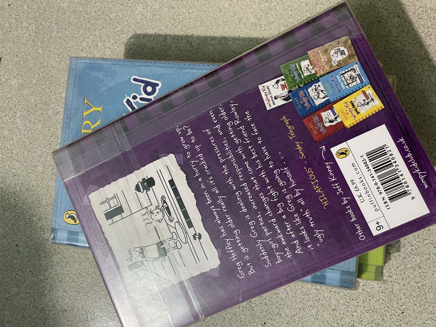 Sách được đóng gói kĩ càng shop quá đỗi cute. Hàng được giao nhanh bất ngờ tất cả dịch vụ đều tốt iuiu shop nhiều ạ😍😍