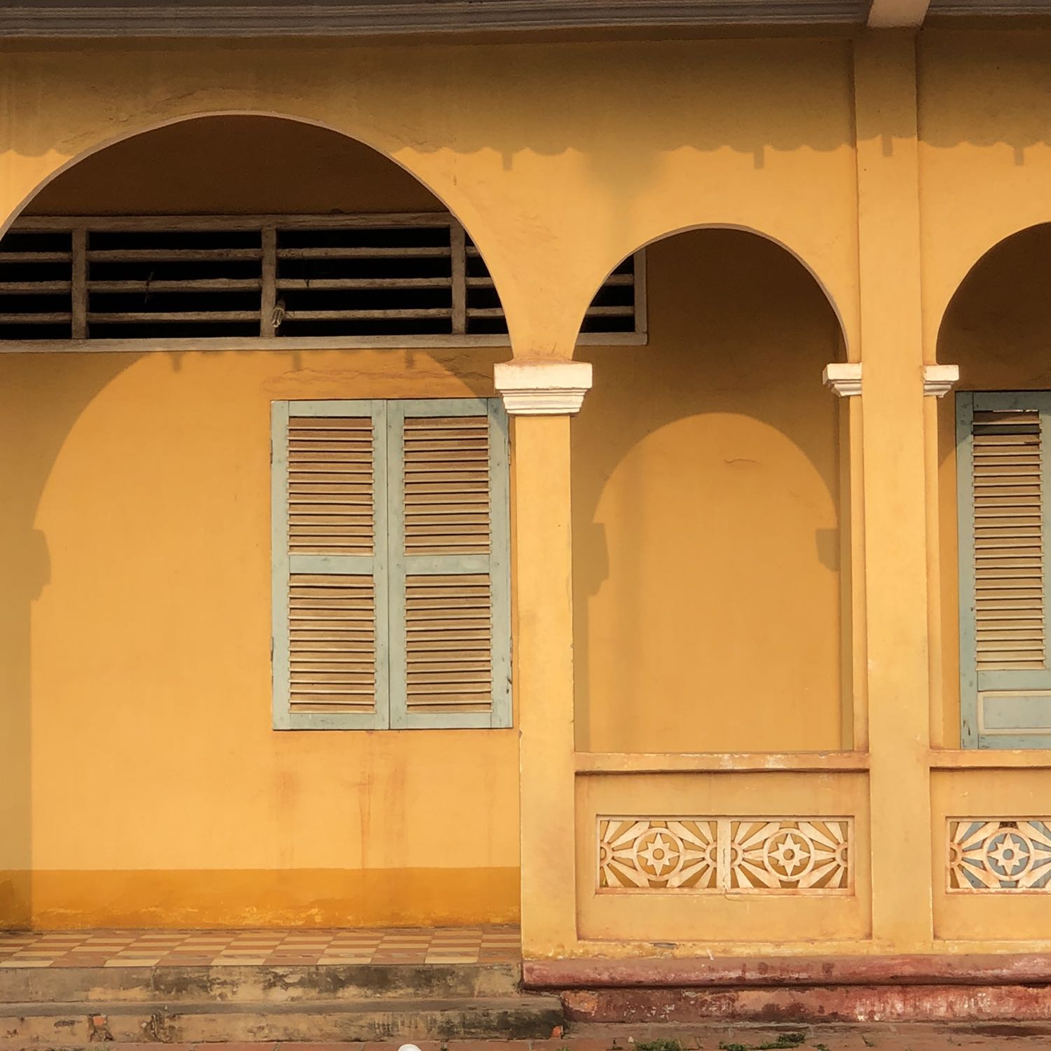 Đóng gói rất chắc chắn. Hàng nguyên vẹn. Chất lượng sản phẩm ổn. Giá tốt. Nên mua. Hết sẽ mua nữa