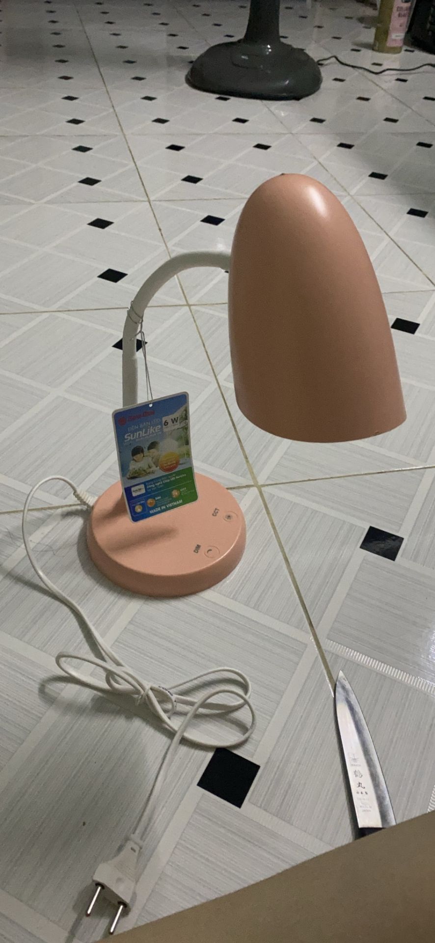 Đặt hàng màu xanh nhưng khi nhận hàng lại là mầu hồng.