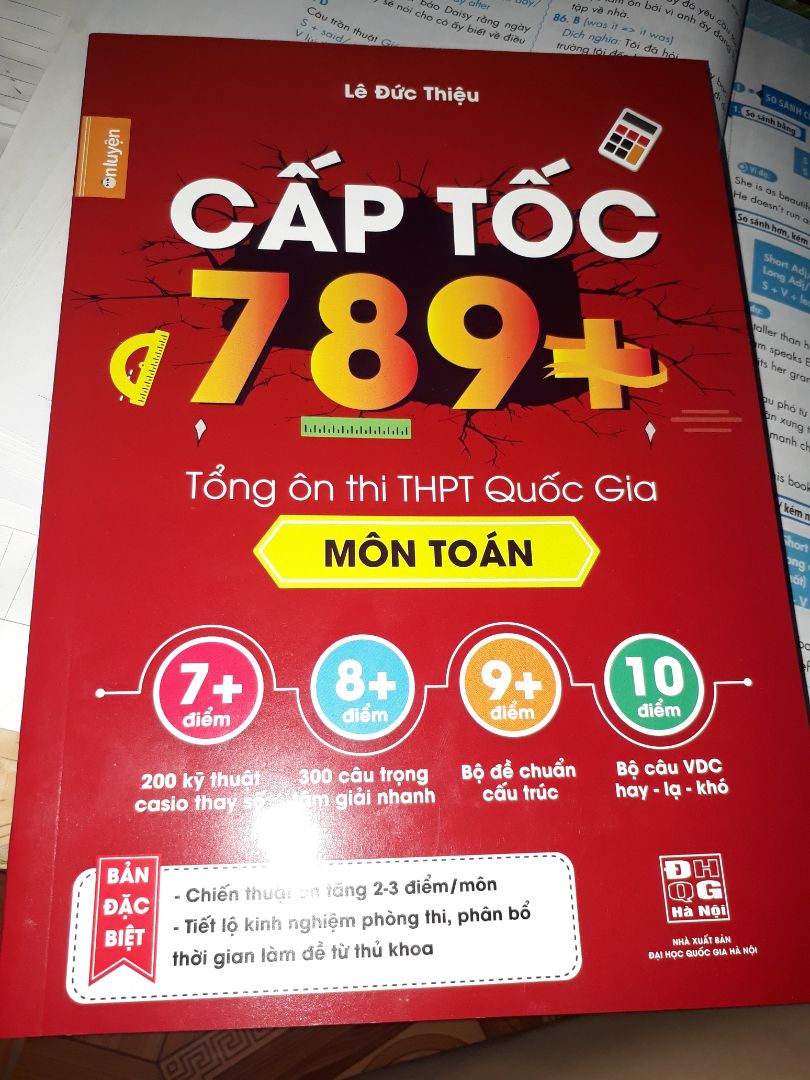 Đóng gói khá kĩ càng,  thời gian giao hàng rất nhanh,  đặt hq mà đến chiều hnay đã nhận được!  Nội dung sách thì đầy đủ kiến thức, rất phù hợp cho những ai muốn nâng band điểm ạ!
