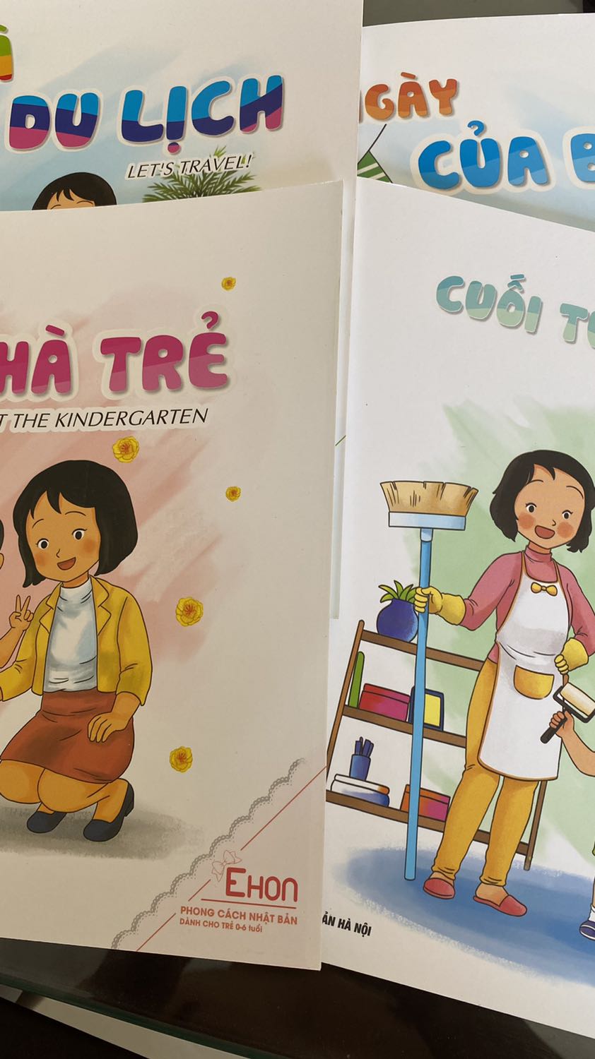 Sách đẹp, nội dung hay. Có cả song ngữ.