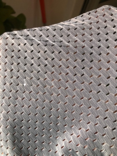 Ưu điểm: chất liệu vải co dãn tốt, thoáng mát, mặc vào quần giúp nâng đỡ bộ phận cơ thể không như quần lót thông thường toàn ép lại không thoải mái, rất phù hợp để mặc khi đi ngủ.
Nhược điểm: lúc mới mua thì quần có mùi hơi hắc nhưng hoàn toàn biến mất sau khi giặt. Vì chất liệu vải co dãn và lớp vải bên trong là máu trắng nên mỗi khi giặt thì cần giặt bằng tay để không làm hỏng chất vải. Giá thành hơi đắt nhưng chất lượng rất tuyệt vời
Đánh giá chung: 8.5/10