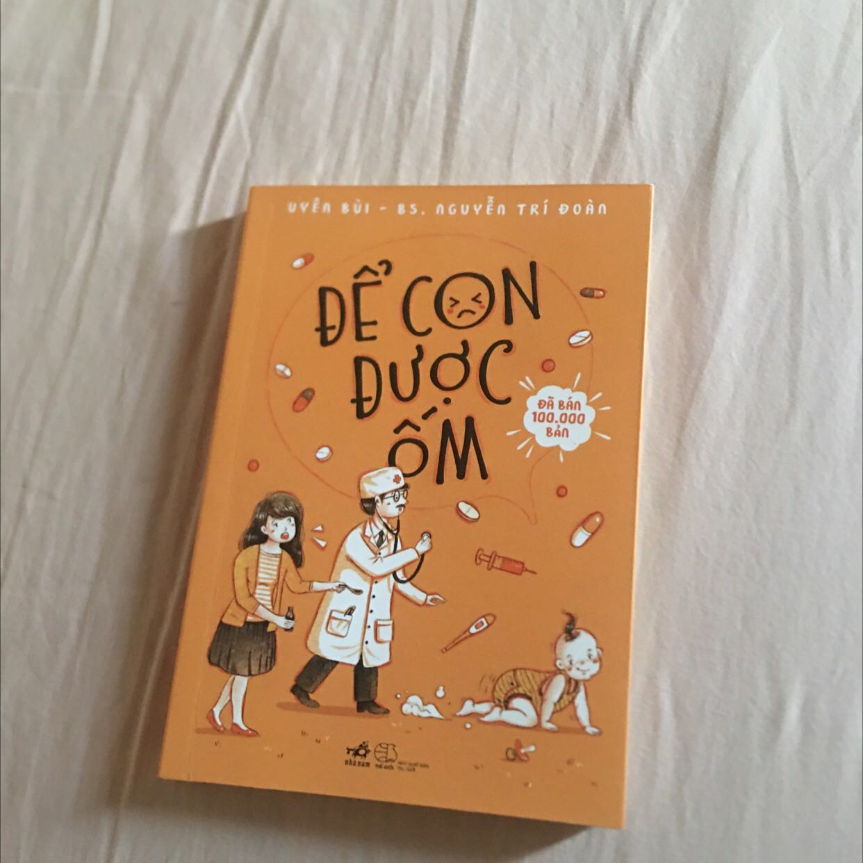 Sách này hay nè, nên mua để hiểu hơn trong quá trình nuôi con theo khoa học, theo tư vấn của chuyên gia bác sĩ. Nội dung rất dễ hiểu luôn. Sách thì đẹp, giao hàng nhanh.