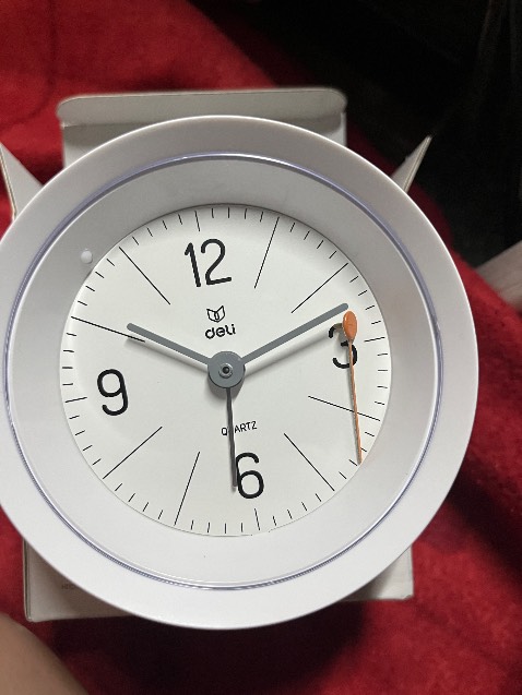 Đồng hồ rớt kim giây. Nhìn thế nào cũng ko biết cách tháo. Chơi nhau à.