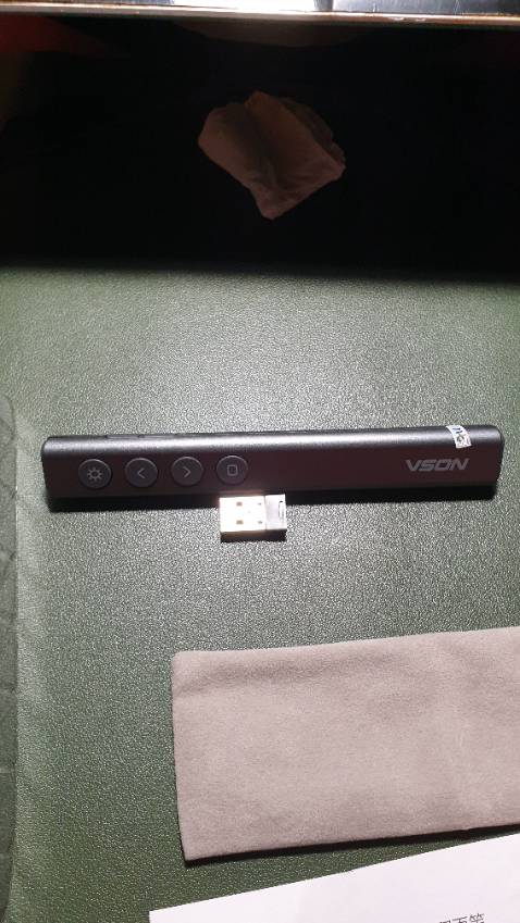 Sản phẩm hoạt động tốt, không lỗi lầm, có tặng kèm pin AAA. Thanks shop