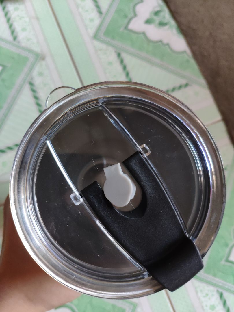 Giao hàng rất nhanh, date từ lúc mình nhận là còn được tầm 11 tháng. Ly tặng rất đẹp nhưng không dày lắm. Hàng chuẩn mua được giá 150k 1 thùng khá hời Giao hàng rất nhanh, date từ lúc mình nhận là còn được tầm 11 tháng. Ly tặng rất đẹp nhưng không dày lắm. Hàng chuẩn mua được giá 150k 1 thùng khá hời