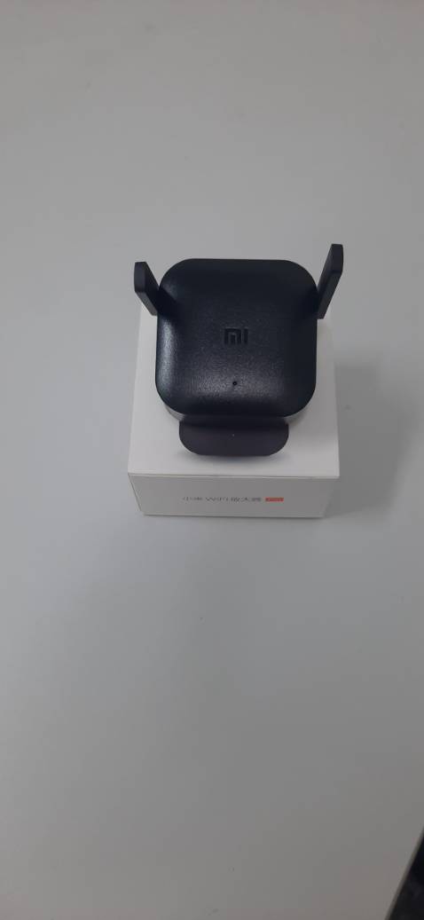 1, Giao hàng tương đối nhanh. Wifi Xiaomi tương đối đẹp, phù hợp cho Repeater sóng wifi trong phòng khi không cần kéo dân mạng.
2, Cài đặt và cấu hình tương đối dễ (vì mình là dân kỹ thuật đã sử dụng hàng loại này rồi). Tuy nhiên, nhà cung cấp cần có bản hướng dẫn tiếng việt hoặc tiếng anh  kèm theo để sài dễ hơn (trừ 1 điểm).
3, Với mặt hàng giá tầm gần 200K thì sài tương đối ổn, không biết về sau bị gì không.
