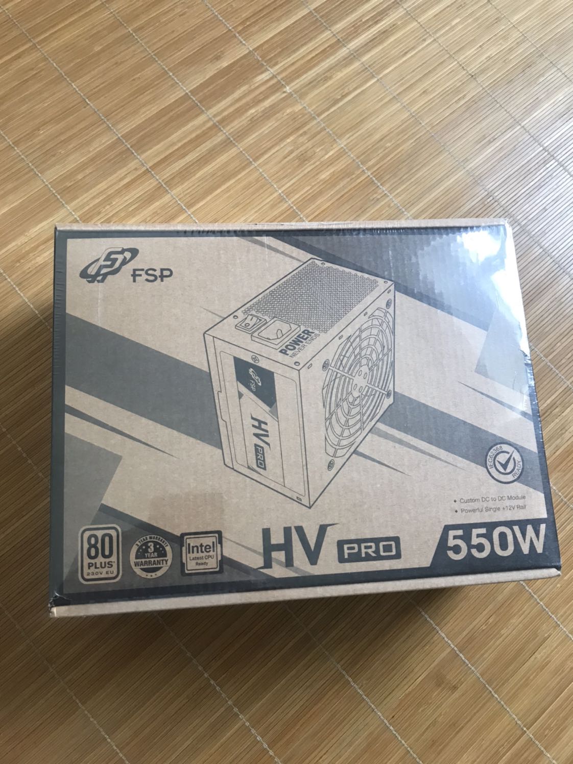 Nguồn nguyên tem nguyên kiện, chạy tốt, êm ái và ổn định. Mình rất hài lòng với sản phẩm này.