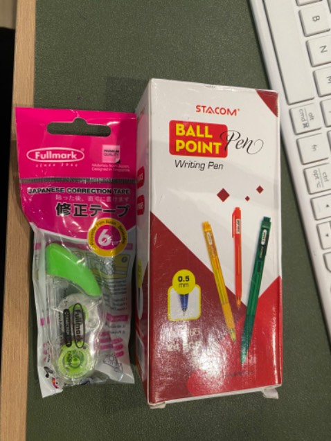 Giao hàng không đúng, Đạt 1 Búi lẻ và 1 hộp bút, Mà giao hàng như vậy, *** dối