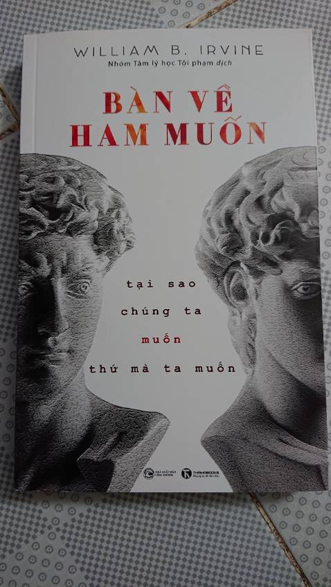 - giao hàng nhanh
- khi mua sách mình luôn luôn nhớ đến Tiki, nhưng đội ngũ shipper của Tiki không được vui vẻ cho lắm, cách đóng gói sản phẩm cũng sơ sài quá làm sách bị cấn góc, nhăn bìa. Mình nghĩ mỗi một quyển sách đều chứa đựng tri thức trong đó, hy vọng Tiki nên cải thiện điều này.
- Buồn cái nữa là mới nhận được hàng thì sản phẩm lại giảm giá nữa :((((